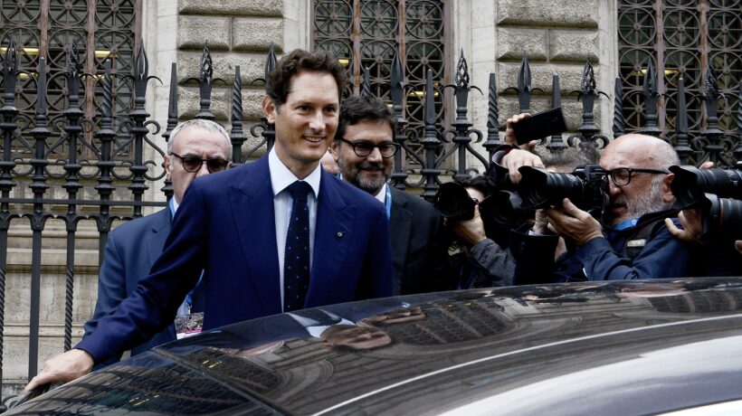 Elkann continua a fare promesse. Ma la gigafactory finisce in freezer