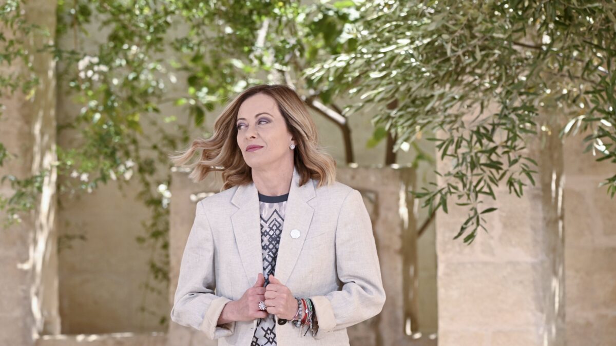 Vince la Meloni: colpo di spugna sull’aborto