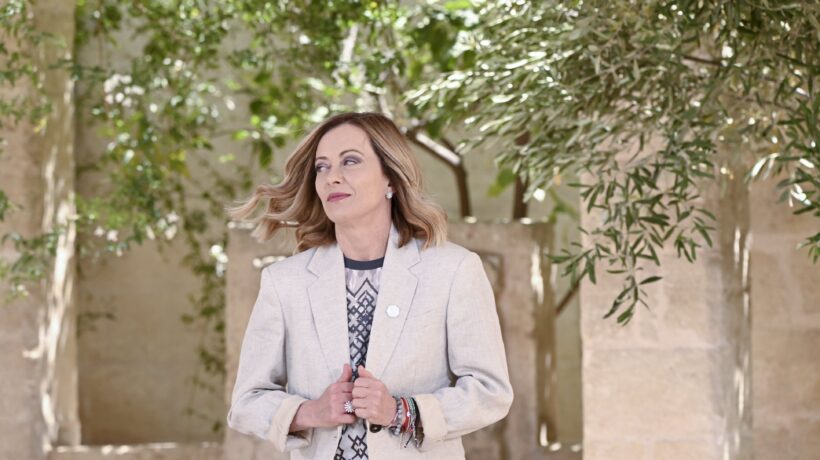 Vince la Meloni: colpo di spugna sull’aborto
