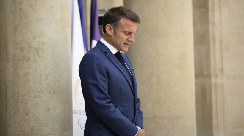 Macron lo dimostra ancora: a snobbare il popolo si finisce con le ossa rotte