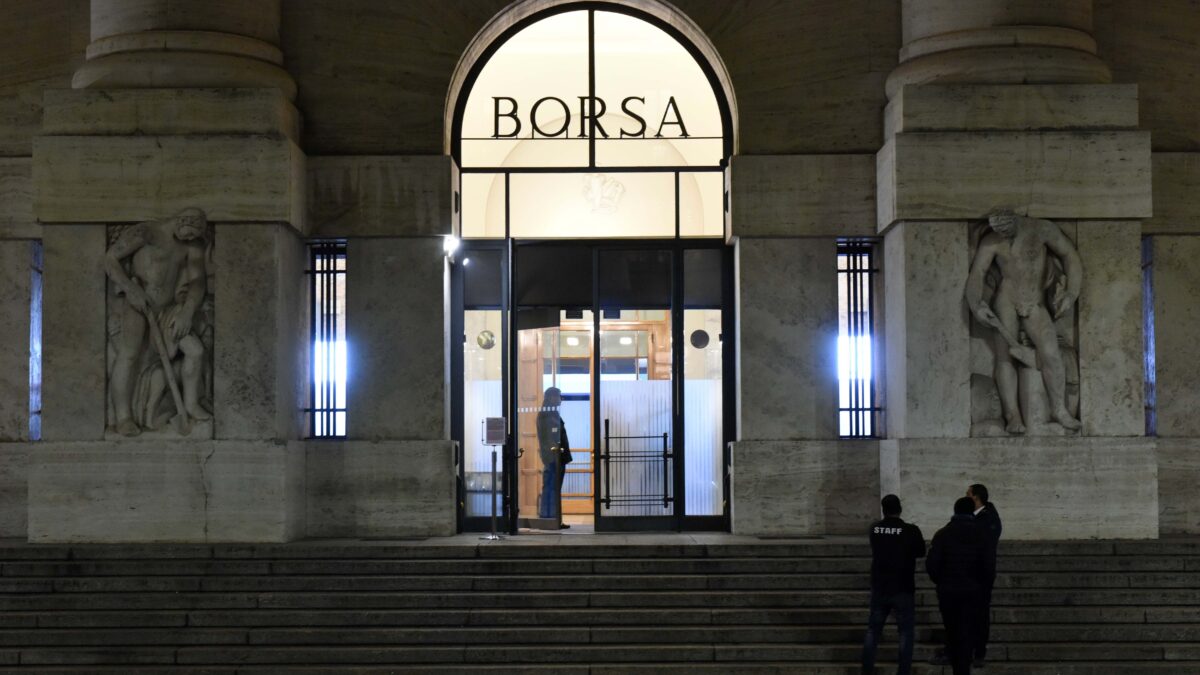 Borsa italiana, resta l’alta tensione