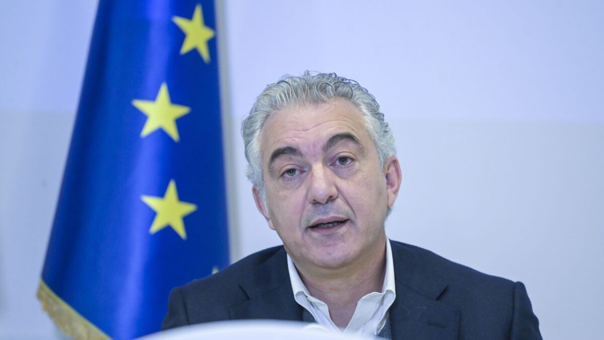 Cambia la toga del processo sulle mascherine farlocche: Arcuri a rischio prescrizione