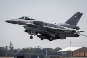Cautele Usa, paletti belgi sugli F-16. Nel no all’escalation Roma non è sola