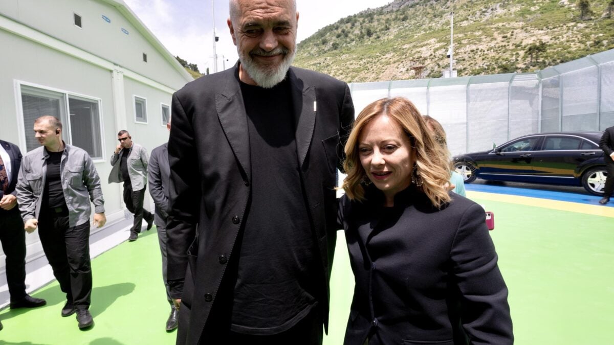 Hotspot in Albania, Meloni tiene duro: «Costi alti? Il Pd ha gettato miliardi»