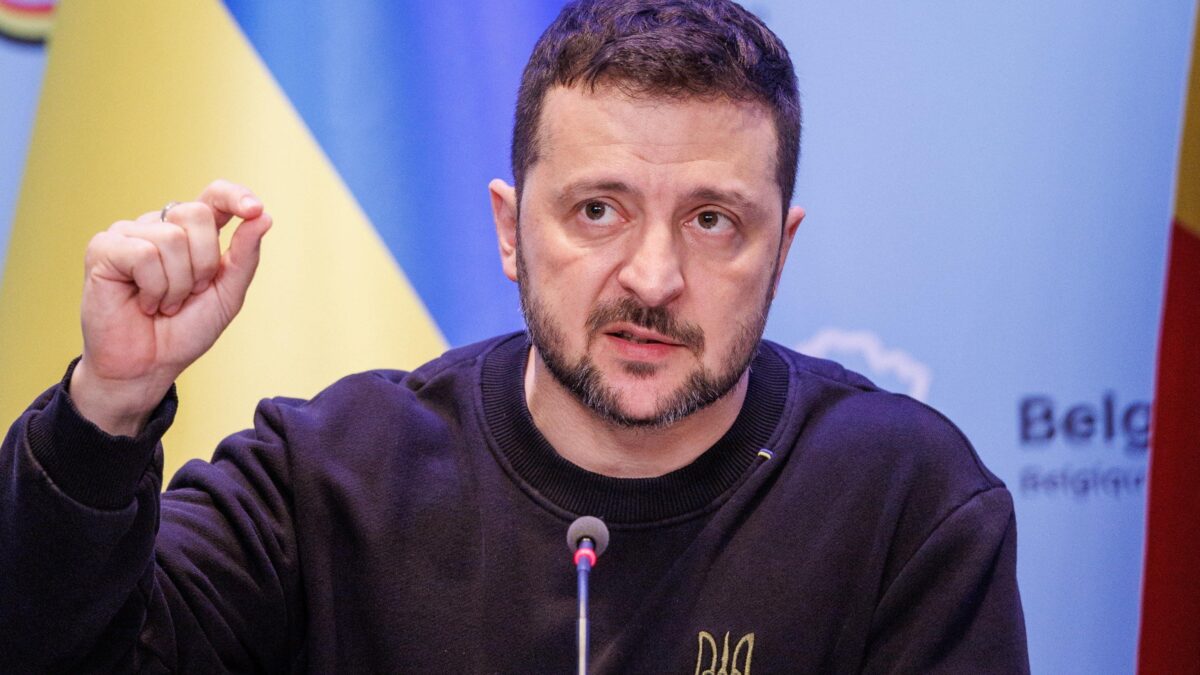La Costituzione vieta di dare aiuti militari se Zelensky respinge le trattative di pace