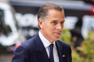 La condanna del figlio travolge Joe Biden: Hunter adesso rischia 25 anni di galera
