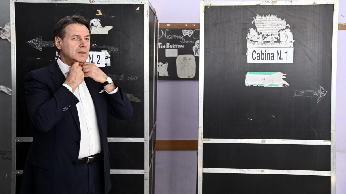 Pure i Verdi europei scansano il M5s. Ma Conte non schioda