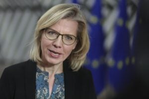 Un colpo di mano fa passare la legge Natura