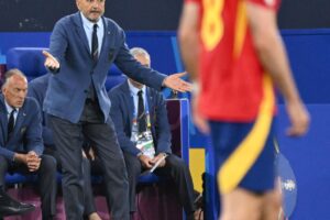 Smentite le balle dei cantori della tv. Questa Nazionale (ancora) non gira