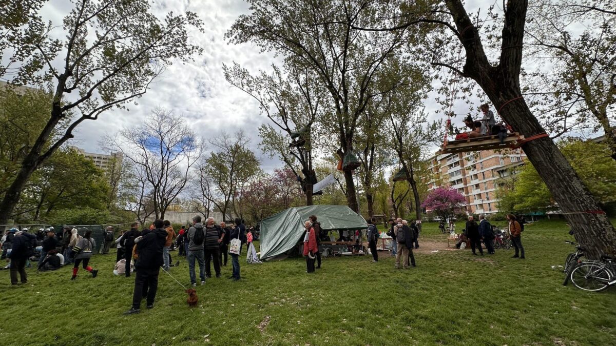 Sotto scorta gli assessori di Bologna «colpevoli» di aver tagliato gli alberi