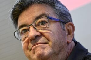 Vince la gauche? Vendite immobiliari a picco