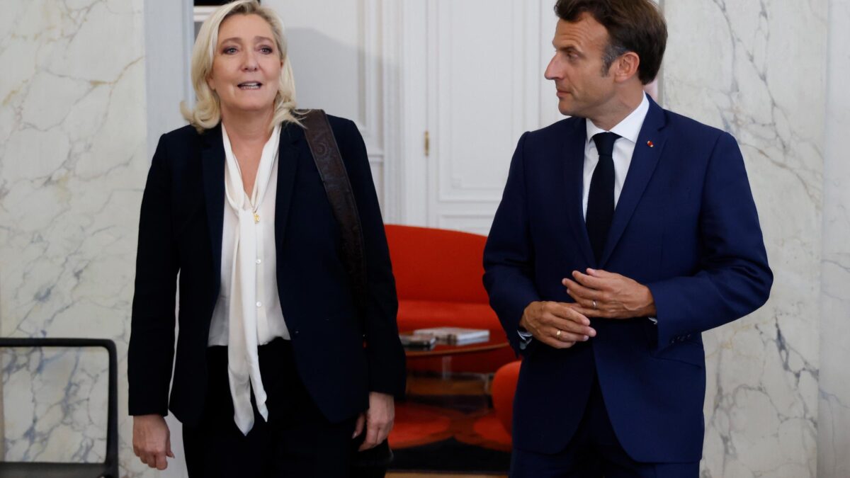 La Le Pen fa secco Macron: «Se vinco le elezioni, scelgo io il commissario a Bruxelles»