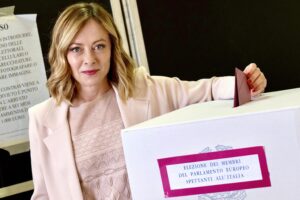 Nell’Ue è l’ora di Giorgia. Gli altri crollano, adesso cambiare si può