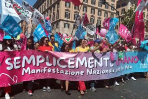 A Roma 30.000 in marcia per dire basta all’aborto «Il Paese reale non lo vuole»