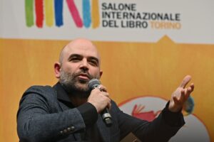 L’affronto alla cultura lo fa chi si scusa con Saviano e sodali