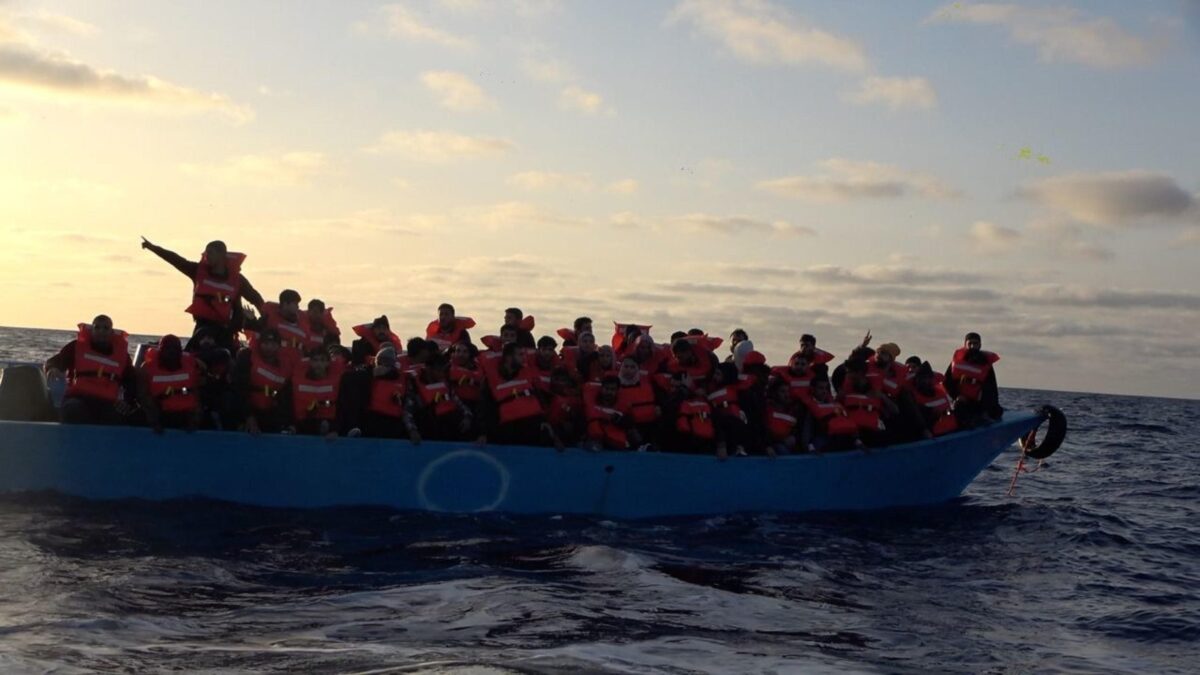 Se non accogli i migranti sei obbligato a risarcirli