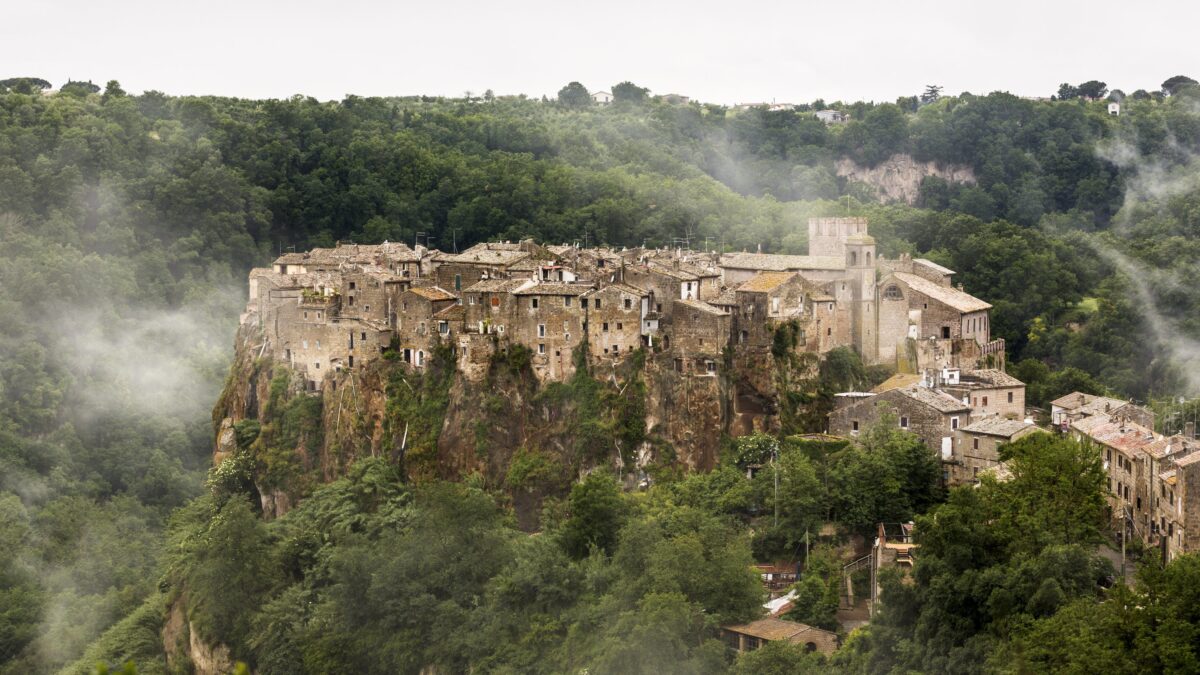 Alla scoperta dei borghi scelti dagli artisti come luoghi di vita
