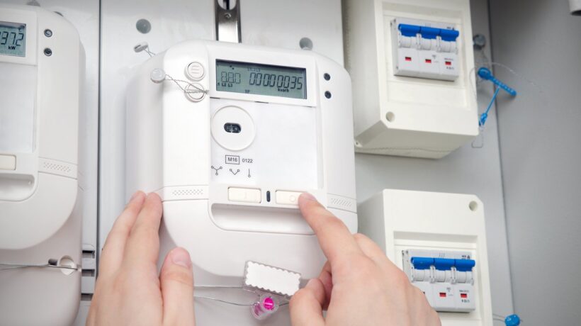 La corsa a ostacoli per rientrare nel mercato tutelato dell’energia