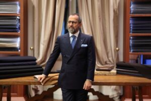 Gaetano Aloisio: «Con ago, filo e macchine da cucire i detenuti sognano un altro domani»