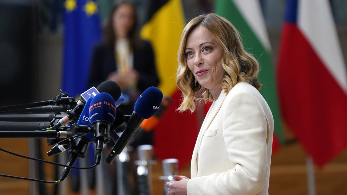 Ursula si vende ai verdi e la Meloni vota contro