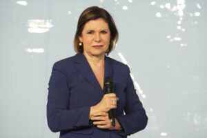 Berlinguer contro Fazio e «Report»