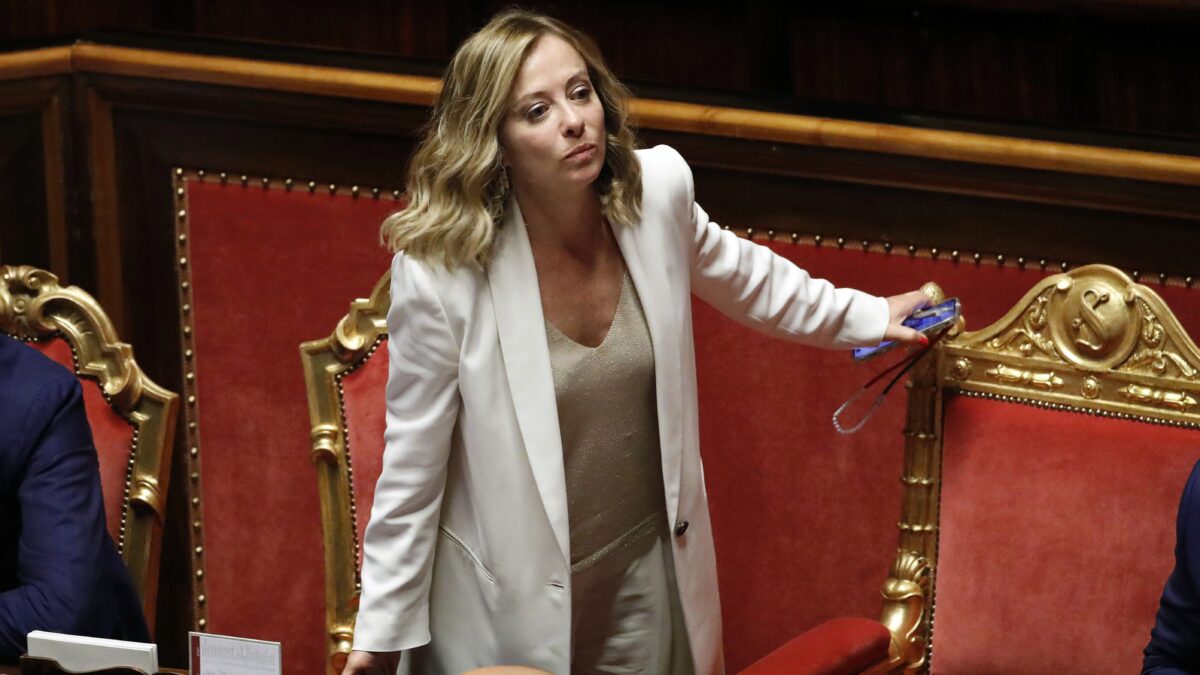 La Meloni spegne la fiction «Fanpage»: «Fuori dal partito chi vive nel passato»