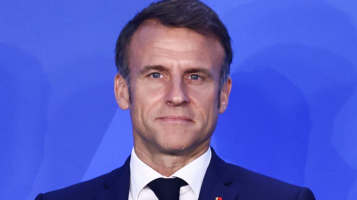 Il Rinascimento di Macron finisce in zuffa