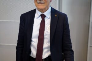Alberto Donzelli: «Obbligo insensato per molti vaccini»