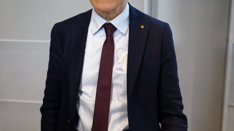 Alberto Donzelli: «Obbligo insensato per molti vaccini»