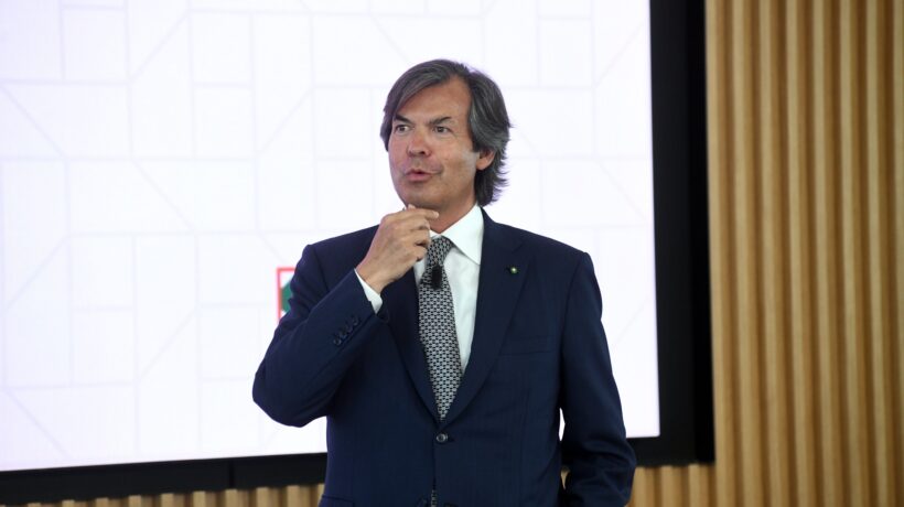 Intesa distribuisce 7,4 miliardi di cedole. L’11% del suo valore
