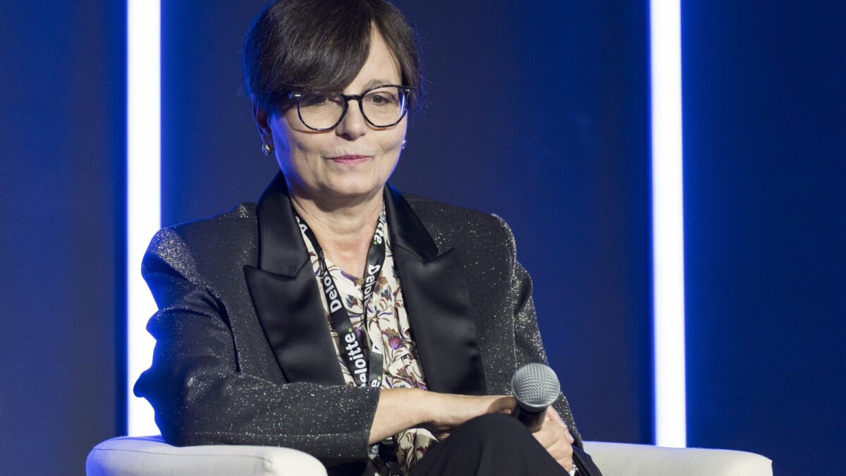 Le capriole della prof Carrozza con le attività all’ombra del Pnrr