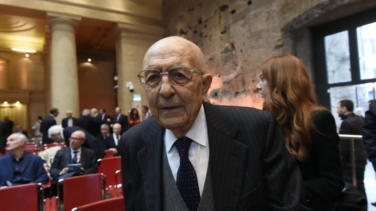Domiciliari, Toti si affida a Cassese