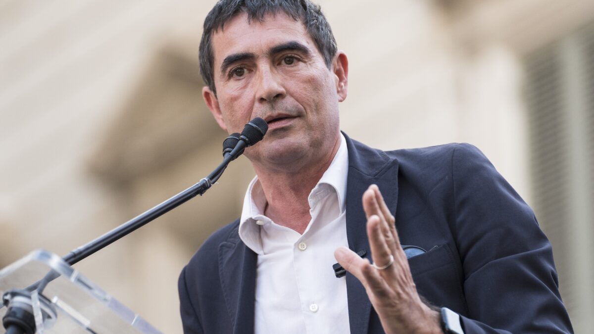 «Immobili occupati abusivamente». Sinistra italiana sommersa dai debiti