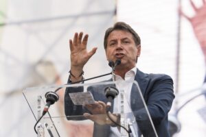 L’Europa boccia il pasticcio di Conte sul Reddito per gli stranieri