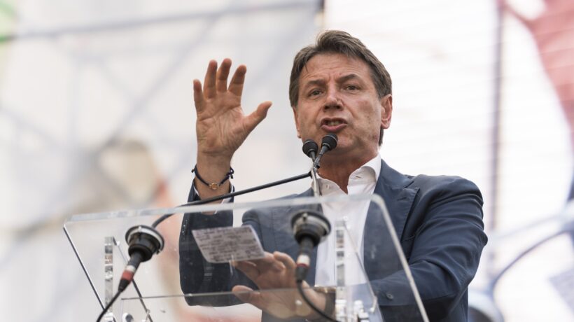L’Europa boccia il pasticcio di Conte sul Reddito per gli stranieri