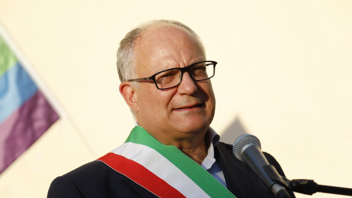 Gualtieri non sfratta il circolo abusivo caro ai dem