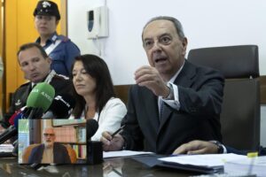 Comune di Aprilia infiltrato dai clan. Scatta il blitz, sindaco ai domiciliari