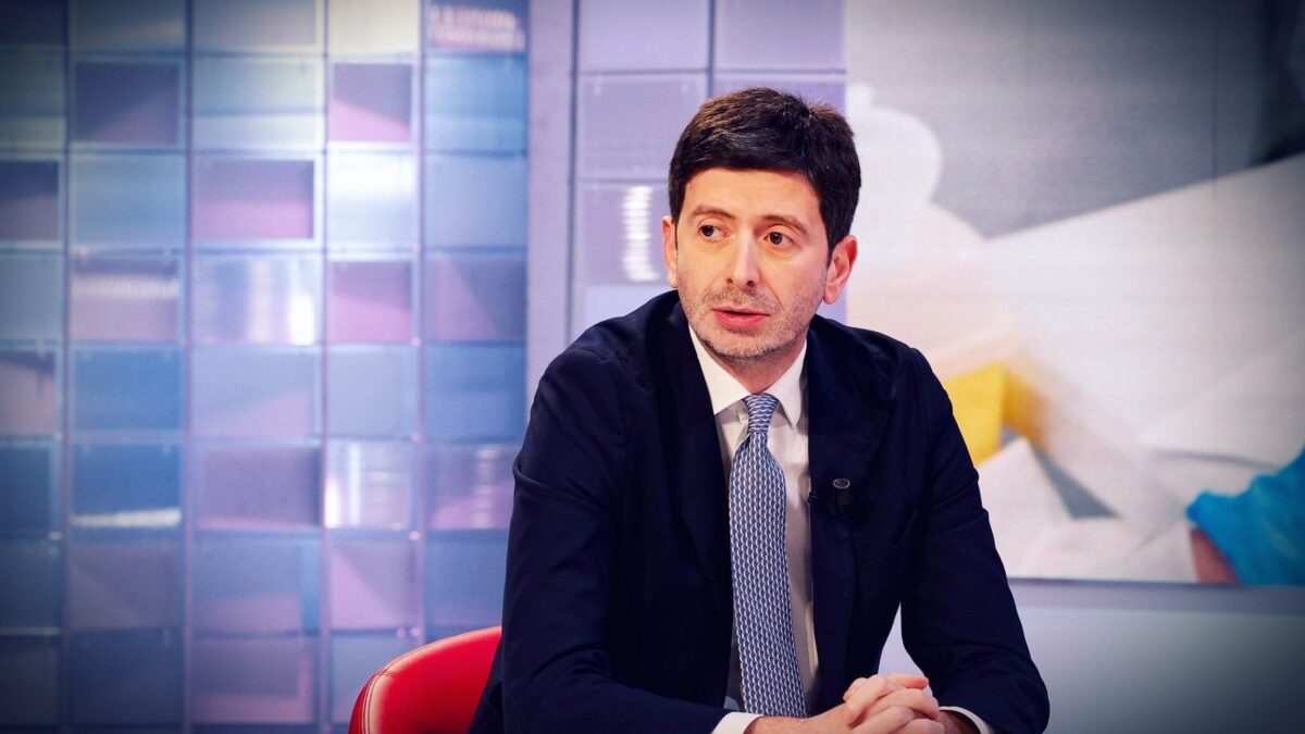 Incredibile Pd: invoca Dpcm. Lockdown e vaccini imposti