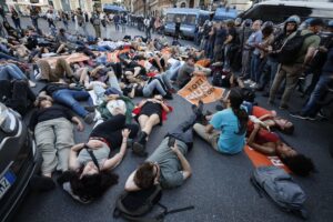 Se c’è il reato di ecocidio, denunciamo i Verdi