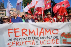 Conte scende in piazza con Landini per fare la grande ammucchiata