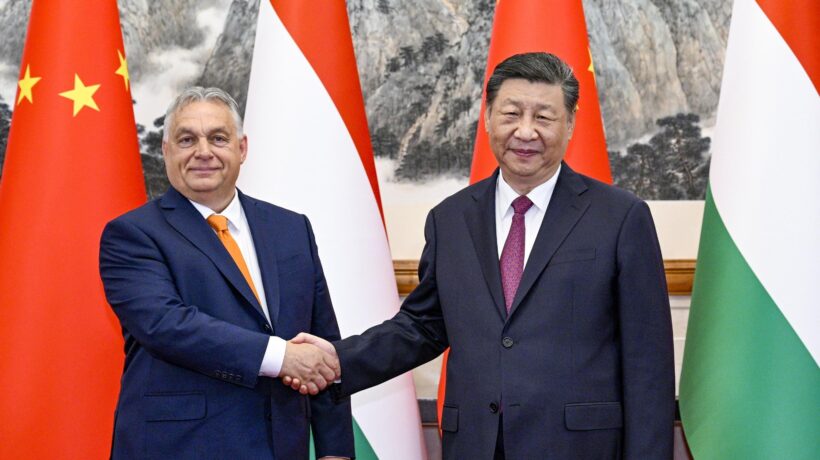 Missione di Orbán in Cina: «Qui per la pace in Ucraina». E l’Ue se la prende ancora