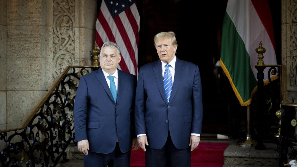 Orbán va da Trump e scatta la ripicca: Ue pronta a sfilargli il vertice Difesa