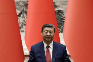 Pechino litiga con la Nato e «invade» Taiwan