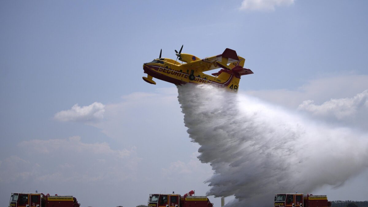 Secretati i contratti per i Canadair. Bruxelles così replica lo schema vaccini