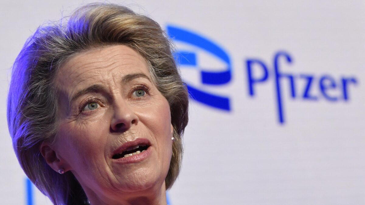La Corte Ue inguaia Ursula per i vaccini Pfizer: «Minata la trasparenza»