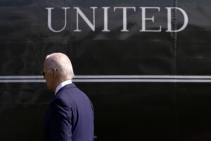 FUORI DAI BIDEN