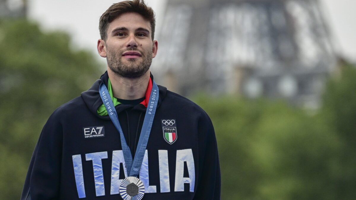 La prima medaglia è Ganna d’argento. Poi bronzo in piscina nella 4×100