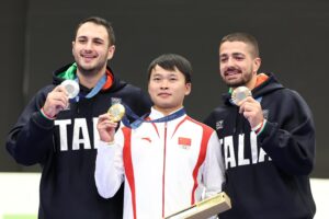 Argento e bronzo nel tiro a segno. Parte subito bene il Settebello