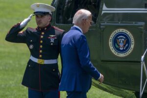 Biden prepara la trappola a Trump: «Via l’immunità totale ai presidenti»