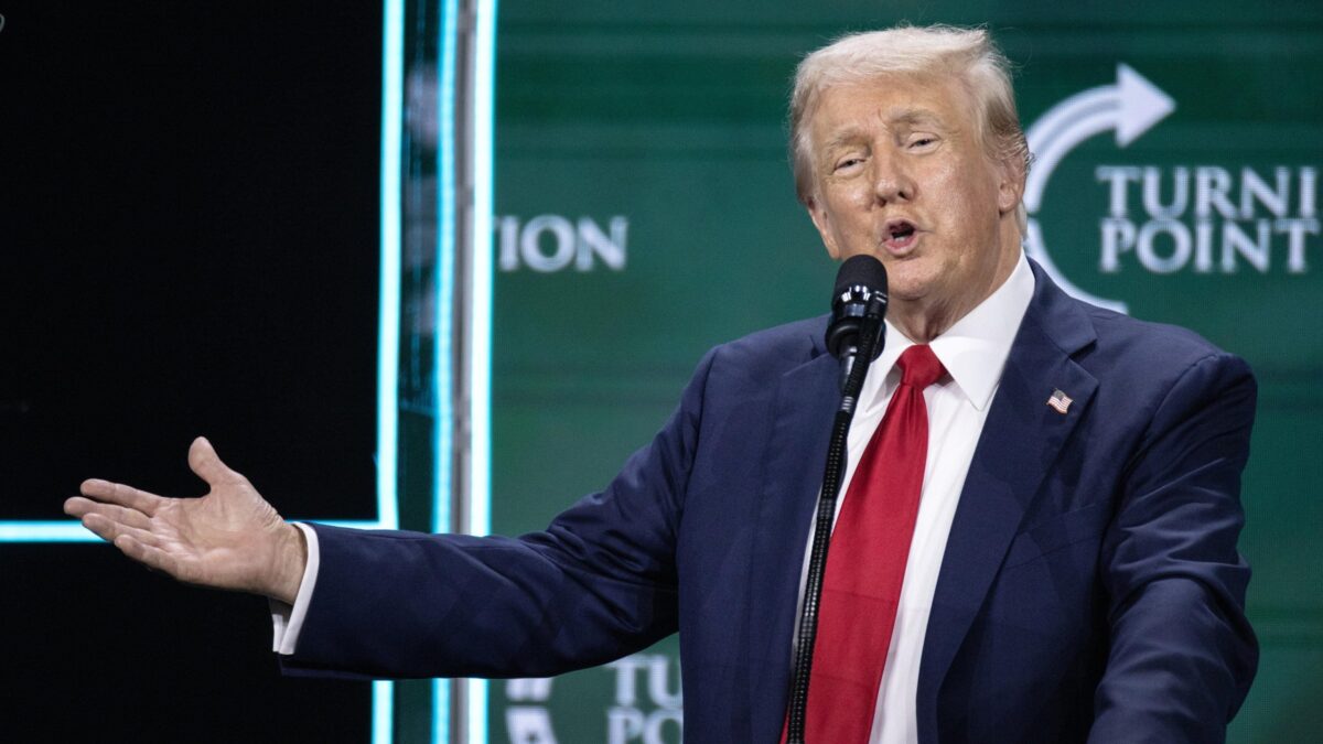 I colossi alfieri della lotta alle bufale cancellano l’attentato contro Trump
